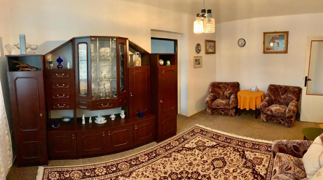 Cely Byt Zelnava Apartment Exterior foto